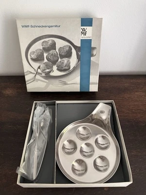 SF WMF kleine Schneckenpfanne mit Schneckenzange Cromargan Wilhelm Wagenfeld OVP - Bild 1 von 4