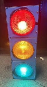 Eagle Alusig RED YELLOW & GREEN Polycarbonate TRAFFIC LIGHT VERY NICE - Picture 1 of 6