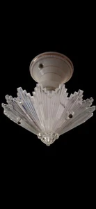 Cubierta de pantalla de luz de techo acanalada de vidrio transparente Starburst de 11" Art Deco de la década de 1920 - Imagen 1 de 8