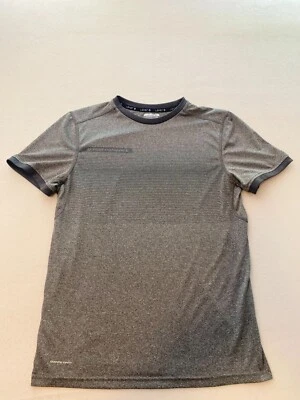 Camiseta de mujer capa 8 pequeña gris QWick seco cuello redondo manga corta pulóver Foto 1 de 4