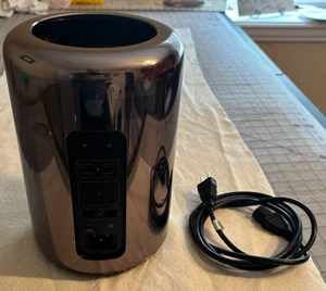 Apple Mac Pro A1481 late 2013 2.7 GHz 12 Core 64 GB RAM 128 GB SSD. Monterrey - Photo 1/3