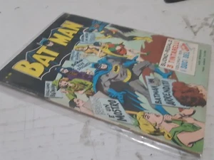 BATMAN ALBO MONDADORI ORIGINALE N. 68 VARIANT COVER TINTARELLI OTTIMO - Picture 1 of 2