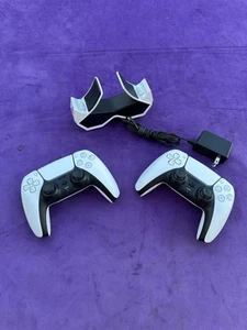 Pair of Sony PlayStation CFI-ZCTIW 5DualSense Wireless Controllers w/ Charger - Picture 1 of 10