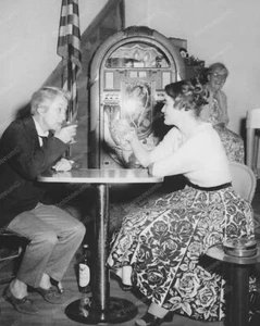 Wurlitzer Jukebox Model 850A Tulip 8x10 Reprint Of Old Photo - Bild 1 von 1
