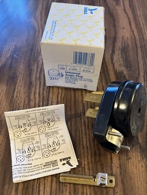 Enchufe angular universal Eagle 30A 125/250V 50A 125/250V 3 polos 4 cables negro Foto 1 de 4