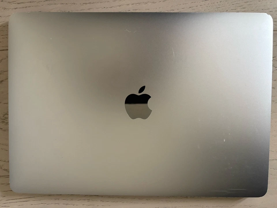 Apple MacBook Pro 13" 2017 (256GB SSD, Intel Core i5, 8GB Memory) Excellent Cond - Image 1 of 4