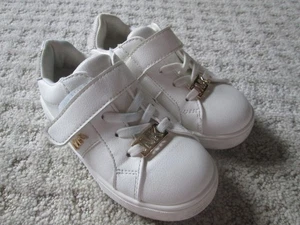 Weiß Gold Michael Kors kleine Mädchen Slipper Low Top flache Schuhe 8 EUR 25 Schuhe - Bild 1 von 5