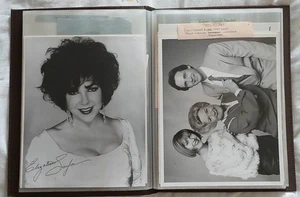 Hollywood/Britisches Fernsehen handsignierte große Fotos signierte Albumseiten £1700+ Wert - Bild 1 von 24