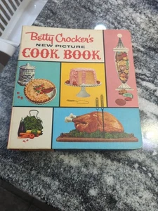 Betty Crocker's New Picture Cookbook, 5 Ring Binder - Vintage - (First Edition ? - Picture 1 of 14