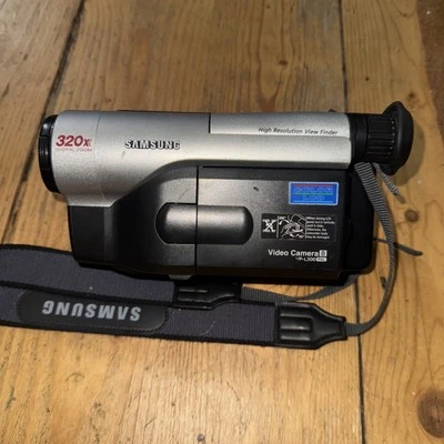 Samsung VP-L300 Pal Video Camera Camcorder- FOR PARTS AND REPAIRS - Image 1 of 4