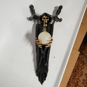 Macabre Design Toscano 16-in Skeleton WITH SWORDS lights not working spooky odd - Picture 1 of 12