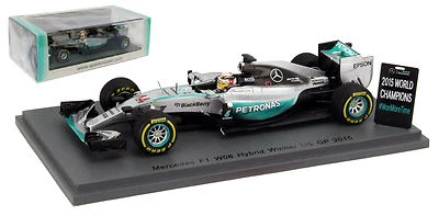 Spark S4622 Mercedes W06 Winner GP dos EUA 2015 - Lewis Hamilton com pit board 1/43  - Imagem 1 de 2