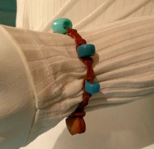 Turquoise Woven beaded bracelet - Foto 1 di 3