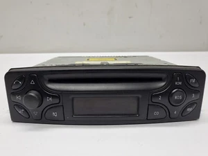 Mercedes W203 - Autoradio Radio CD Player A2038201786 code fehlt (29) - Bild 1 von 6