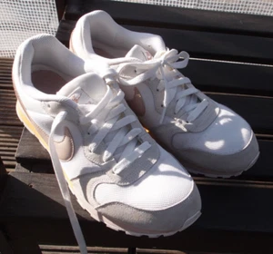 Nike MD Runner, Damen Nike, Sneaker, Gr. 43, US 11, super Zustand, Sport, top - Bild 1 von 7