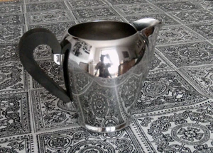 Alessi Bombé Bombe Milchgießer Milchkännchen Milchkanne - Bild 1 von 2
