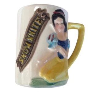 ENESCO vintage 1960s WALT DISNEY "SNOW WHITE" de Snow White 3D glaseado taza infantil - Imagen 1 de 3
