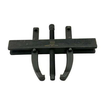 OTC 1090 Bar Type Eight-Way Puller 4-1/2" Reach 8-3/4" Spread. New. USA MADE - Image 1 of 4