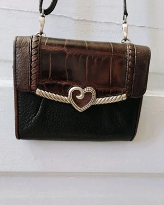 Cartera Bandolera Cartera Corazón Metal Negro y Marrón Cuero Genuino Brighton Foto 1 de 4