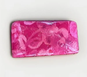 LOUIS VUITTON Wallet Pink Monogram Vernis Patent Leather Flower Ikat Zippy - Picture 1 of 14