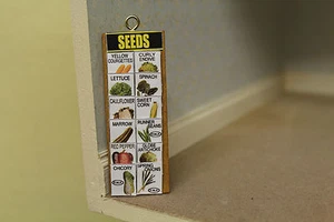 CASA DE MUÑECAS (tablero colgante = SEMILLAS DE VERDURAS DE JARDÍN - Imagen 1 de 1