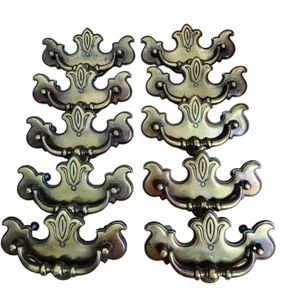 Lot of 10 Antique Drawer Pulls Drop Handle Brass Tone 2208 - Bild 1 von 6