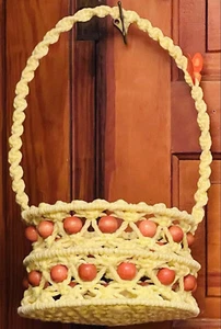 VTG MACRAMÉ BASKET RETRO HANDMADE CREAM COLOR WOOD HANDLE BUTTERFLY BEADS OOAK - Picture 1 of 10