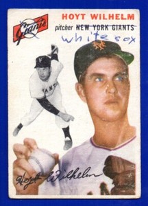 HOYT WILHELM giants 1954 TOPPS #36 GOOD (W/INK MARKING) NO CREASES