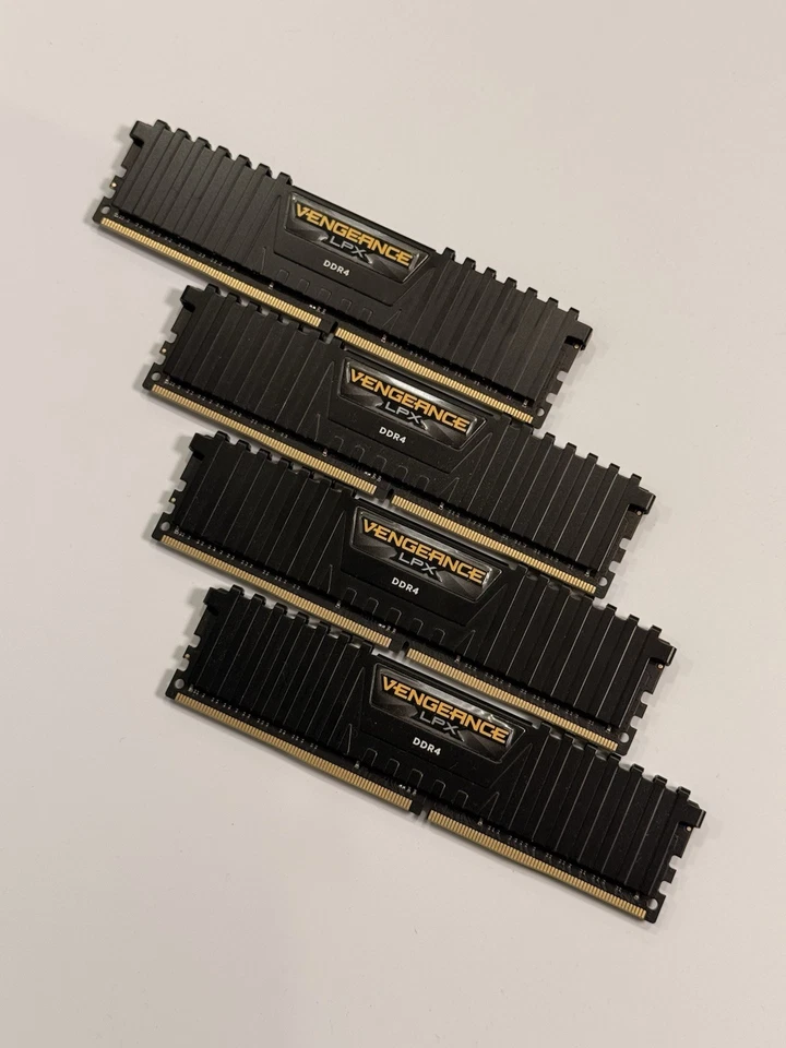 Corsair Vengeance LPX 32GB (4 x 8GB) DDR4 DRAM 2400MHz C14 Memory Kit - Image 1 of 2