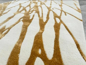 Alfombra de lana Nueva Zelanda acolchada a mano, diseño tradicional blanco y dorado - Imagen 1 de 7