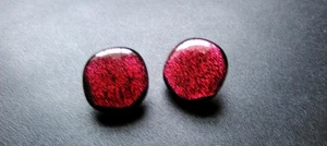 COSTUME JEWELRY - EARRINGS - CLIP ON - RED METALLIC - 1 INCH - Picture 1 of 2
