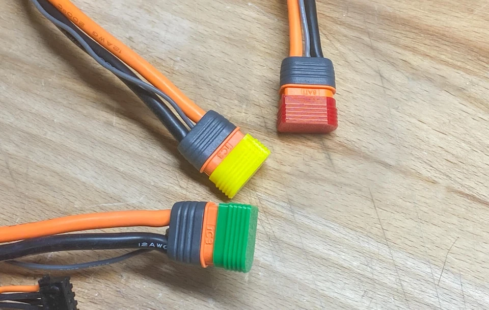 Tapas indicadoras de carga de batería RC - EC-3, iC3, 9 piezas multicolor, ¡hechas en EE. UU.! Foto 1 de 2