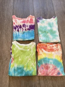 Juego de 4 camisetas Hanes jóvenes niños/niñas tie dye talla L - teñidas a mano - Imagen 1 de 13
