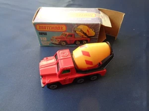 MATCHBOX COLLECT ALL 75 MODELS  SUPERFAST LESNEY CEMENT TRUCK  NUMERO 19 - Picture 1 of 4