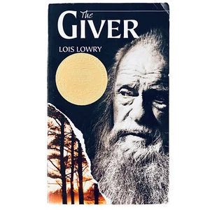 The Giver Book Lois Lowry 2002 John Newbery Medal Winner - Picture 1 of 5