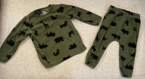 Carter’s Zoo Animals Pajamas - 12 Months - Green - Picture 1 of 5
