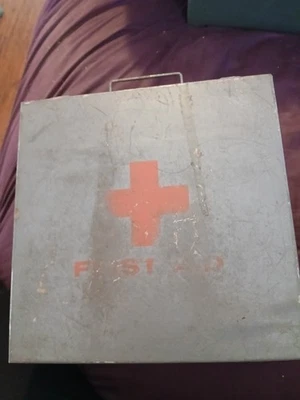 Vintage Forest Service Type II First Aid Kit Complete w/ Contents & 1966 Guide - Image 1 of 4