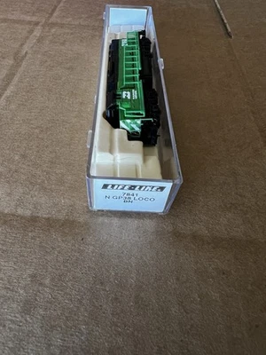 N Scale Life-Like 7841 BN Burlington Northern GP38 Diesel Locomotive #2098 Train - Image 1 of 2