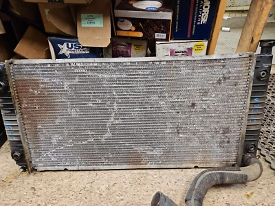 95 SUBURBAN 1500 2500 TAHOE GMC YUKON 5.7L 升 8-350 散热器 1-3/8 英寸厚 原始设备制造商 — 第 1/4 张图片