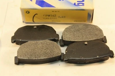Pastilhas de freio traseiras semi-metálicas para Nissan 200SX 1981-1983 - Imagem 1 de 2
