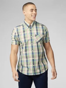 Ben Sherman kurzärmeliges Overcheck-Shirt grasgrün 0075937 - Bild 1 von 3