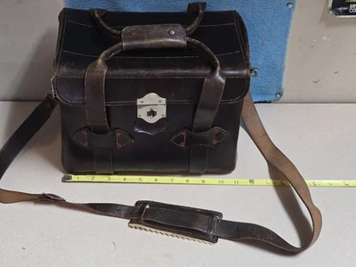 BOLSO DE HOMBRO PARA CÁMARA VINTAGE PRINCIPIOS DE 1950 * CUERO MARRÓN * HECHO EN TOKIO JAPÓN * Foto 1 de 4