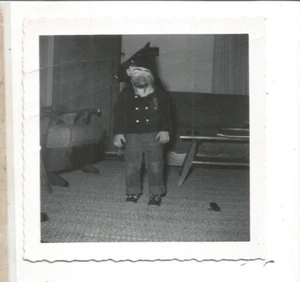 RP FAMILY PHOTO SNAPSHOT HALLOWEEN WOB OCT 31 1955 - Picture 1 of 1