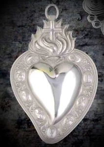 EX VOTO CUORE VOTIVO GRAZIA RICEVUTA IN METALLO CM 13,5×7 PRODUZIONE ITALIANA - Picture 1 of 1