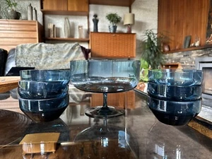 Vintage 1970s Empoli Glass Bowl Set For 6 In Blue Glass - Perfect For Tiramisu. - Picture 1 of 24