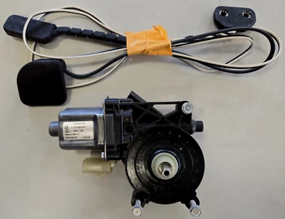 Motor eléctrico y arnés de cableado OEM Mopar 2022 Ram 1500 vidrio deslizante central Foto 1 de 4