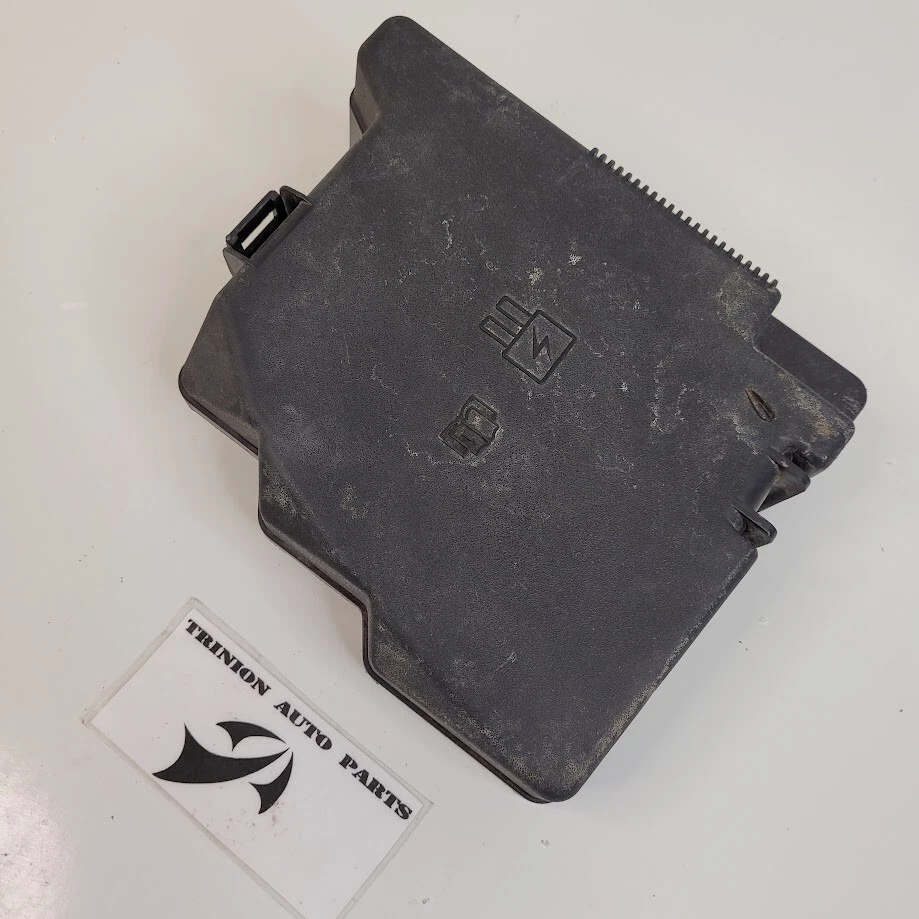 Ford Fiesta 2011-2013 debajo del capó relé de fusibles tapa cubierta negra OEM Foto 1 de 4