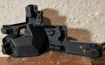 Jaguar X-Type 2001 to 2008 Right DR  Tail Light  Bulbholder 8902 1772A - Image 1 of 4