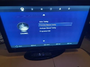 Technika LCD 32-56 - 32-inch Freeview 720p HD Ready Television (With remote) - Picture 1 of 5