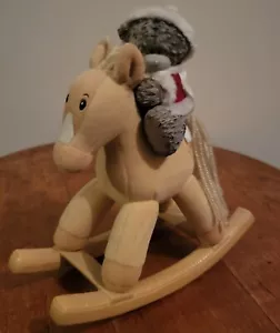 Me To You Tatty Teddy Bear Holding The Reins 2007 Figurine Unboxed Christmas  - Picture 1 of 12